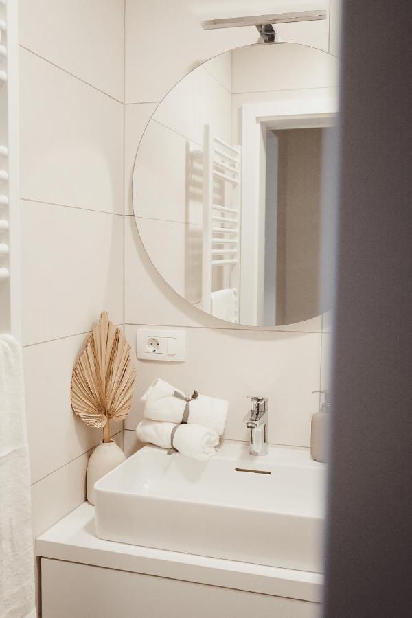 Central Apartment Maister Кран Екстериор снимка